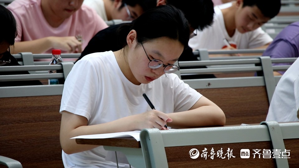 院举行, img, 这些年轻的